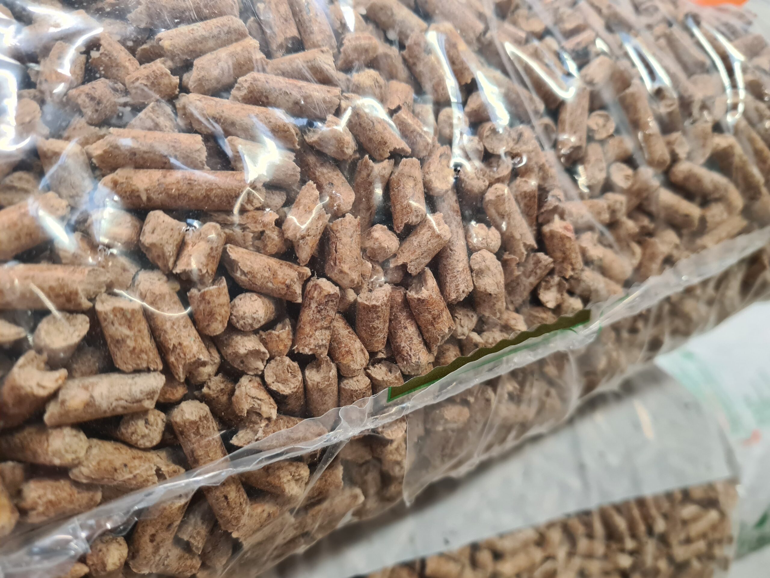 SPECIAL PRIS! Træpiller 8mm A1 ENplus 15kg. Klik på billedet for mere info. (KUN TIL LAGER ER TOMT)